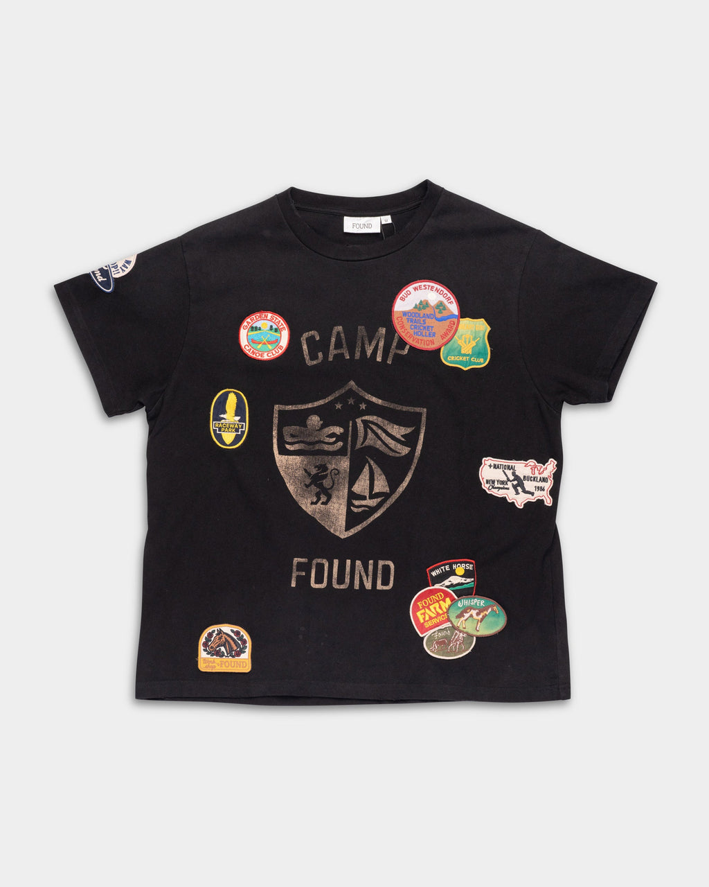 Found Men's Embroidered Patches Camp Tee Washed Black | FOSS26TT10012-0392