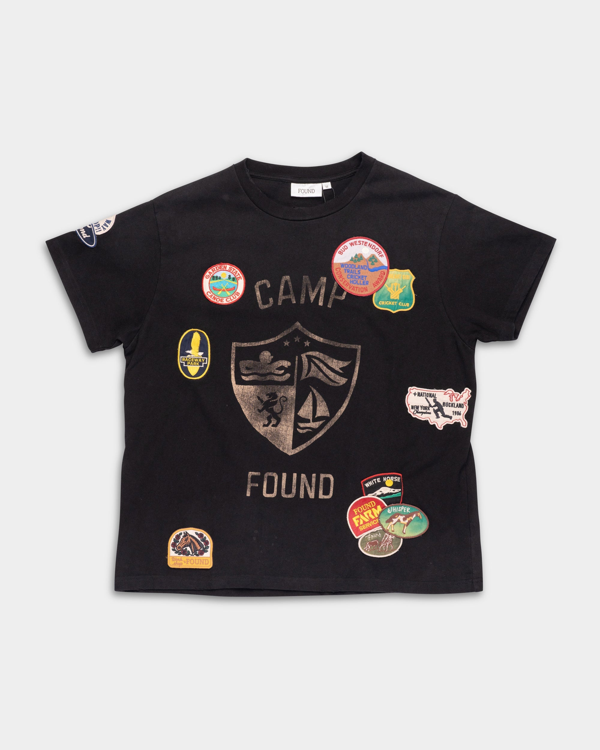 Found Men's Embroidered Patches Camp Tee Washed Black | FOSS26TT10012-0392