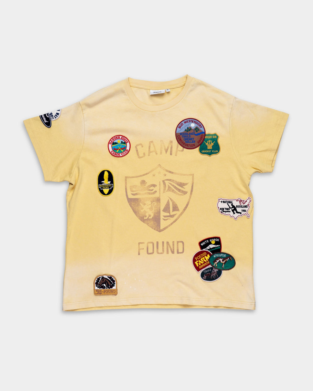 Found Men's Embroidered Patches Camp Tee Washed Yellow | FOSS26TT10012-6365