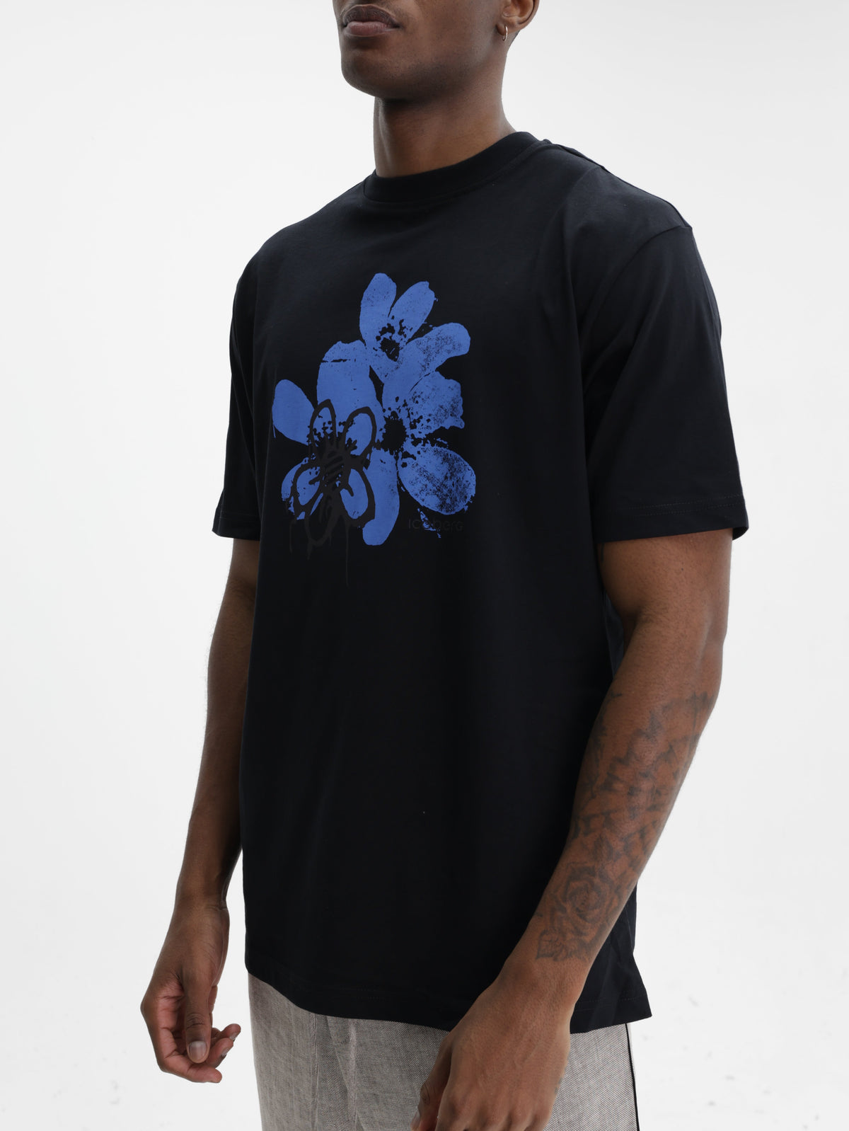 Iceberg T-Shirt Blu Flower Print Black