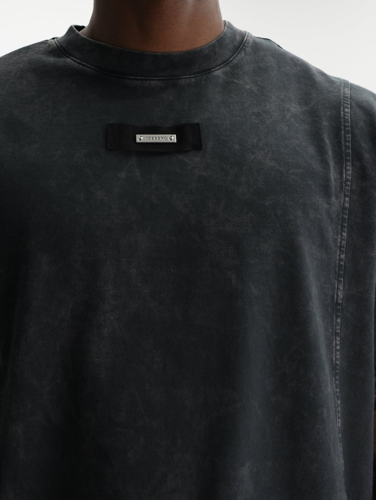 Iceberg T-Shirt Chest Logo Tag Crew Black