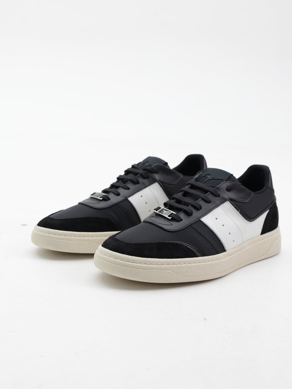 Giuseppe Zanotti Sneakers Z70 White Strioe Suede Top Black/white