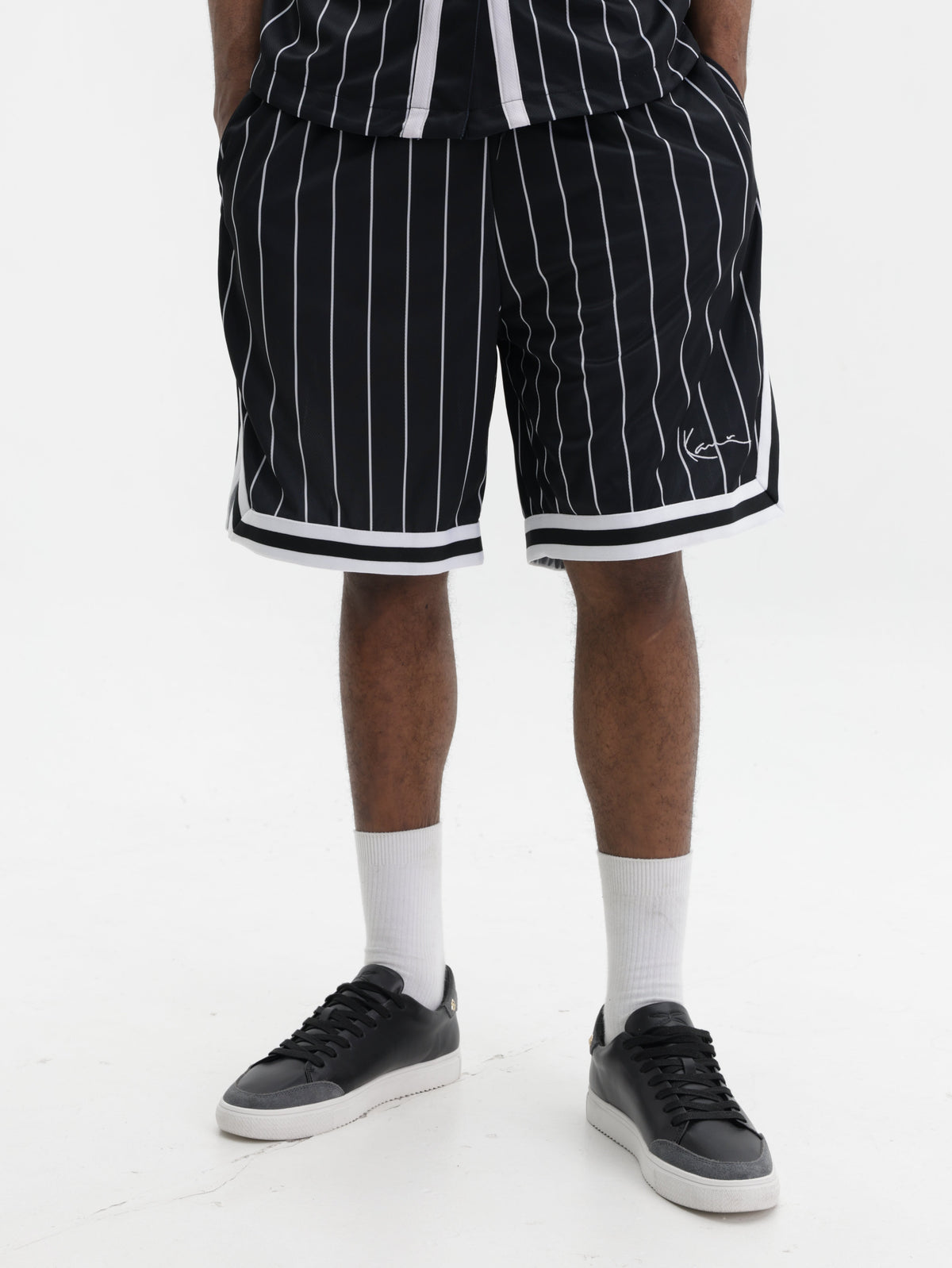 Karl Kani Shorts Pinstripe Mesh Black