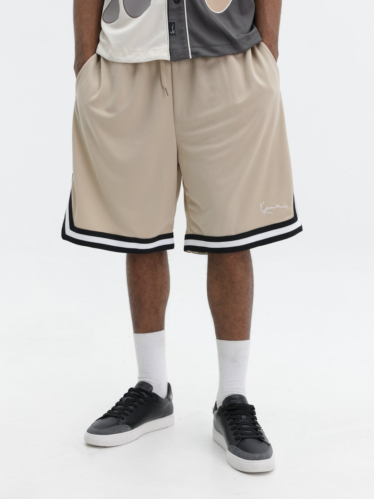 Karl Kani Shorts Bottom Stripe Taupe