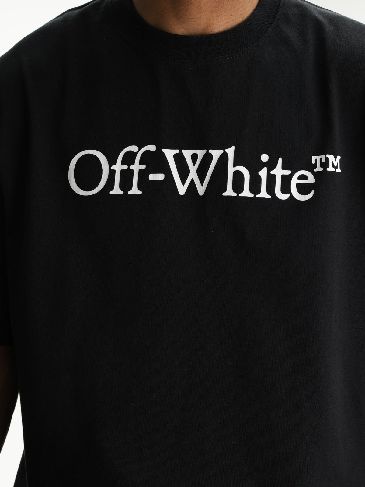 Off - White T-Shirt Big Bookish Skate Black
