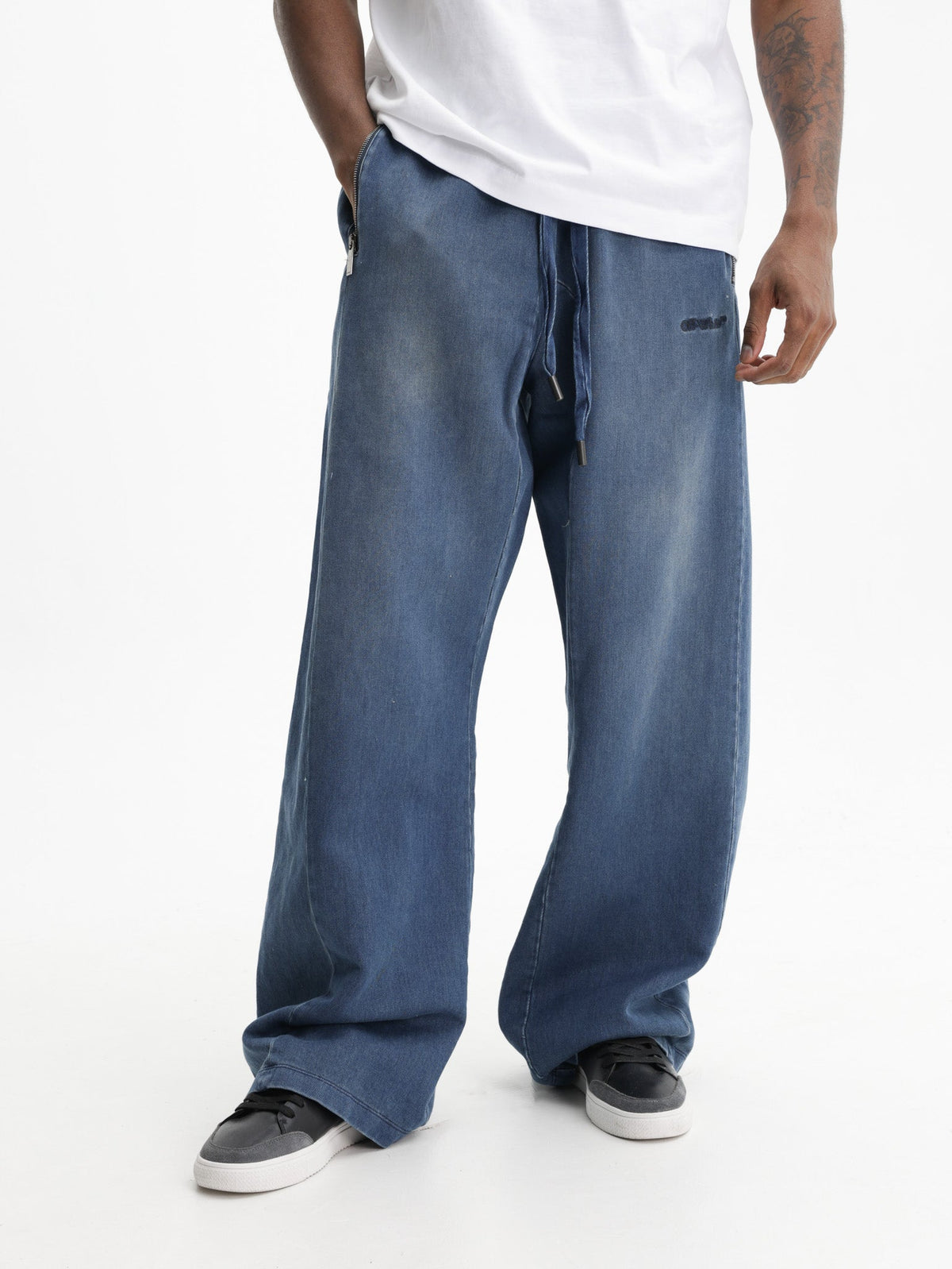 Off - White Sweatpants Arrow Distr Den Grey