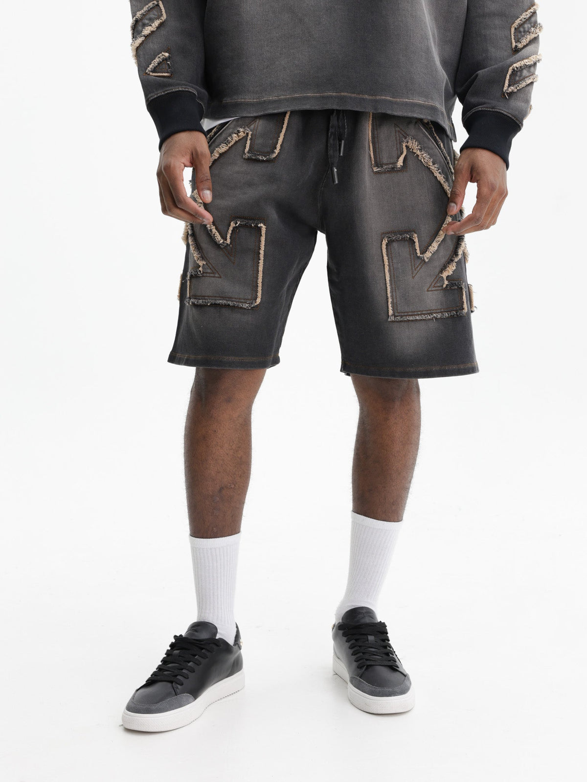 Off - White Shorts Arrow Distr Den Black