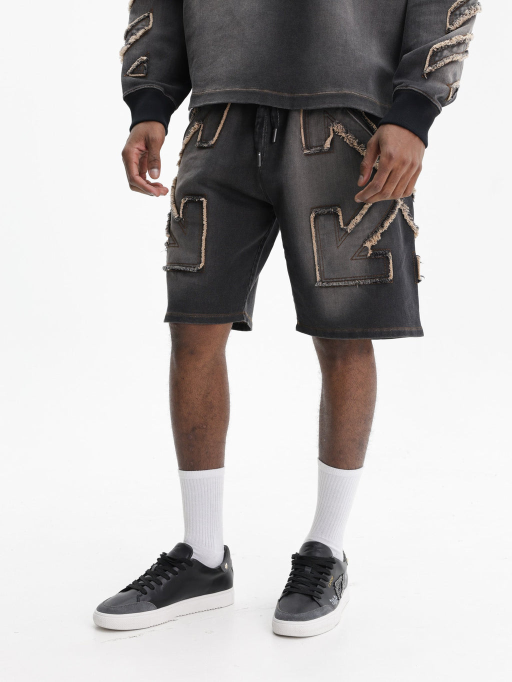 Off - White Shorts Arrow Distr Den Black