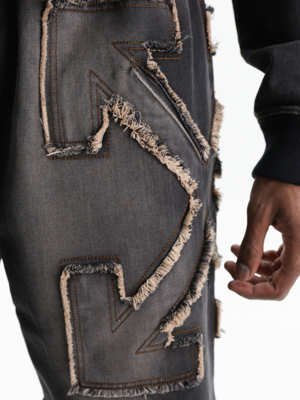 Off - White Shorts Arrow Distr Den Black