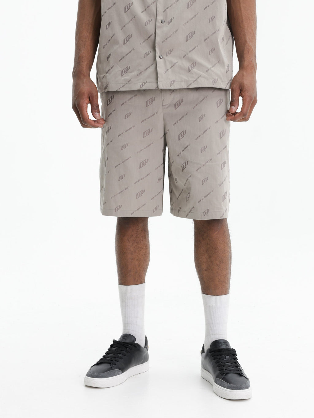 Off - White Shorts Jacquard Bowling Stone