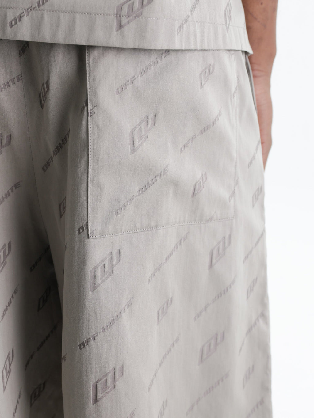 Off - White Shorts Jacquard Bowling Stone