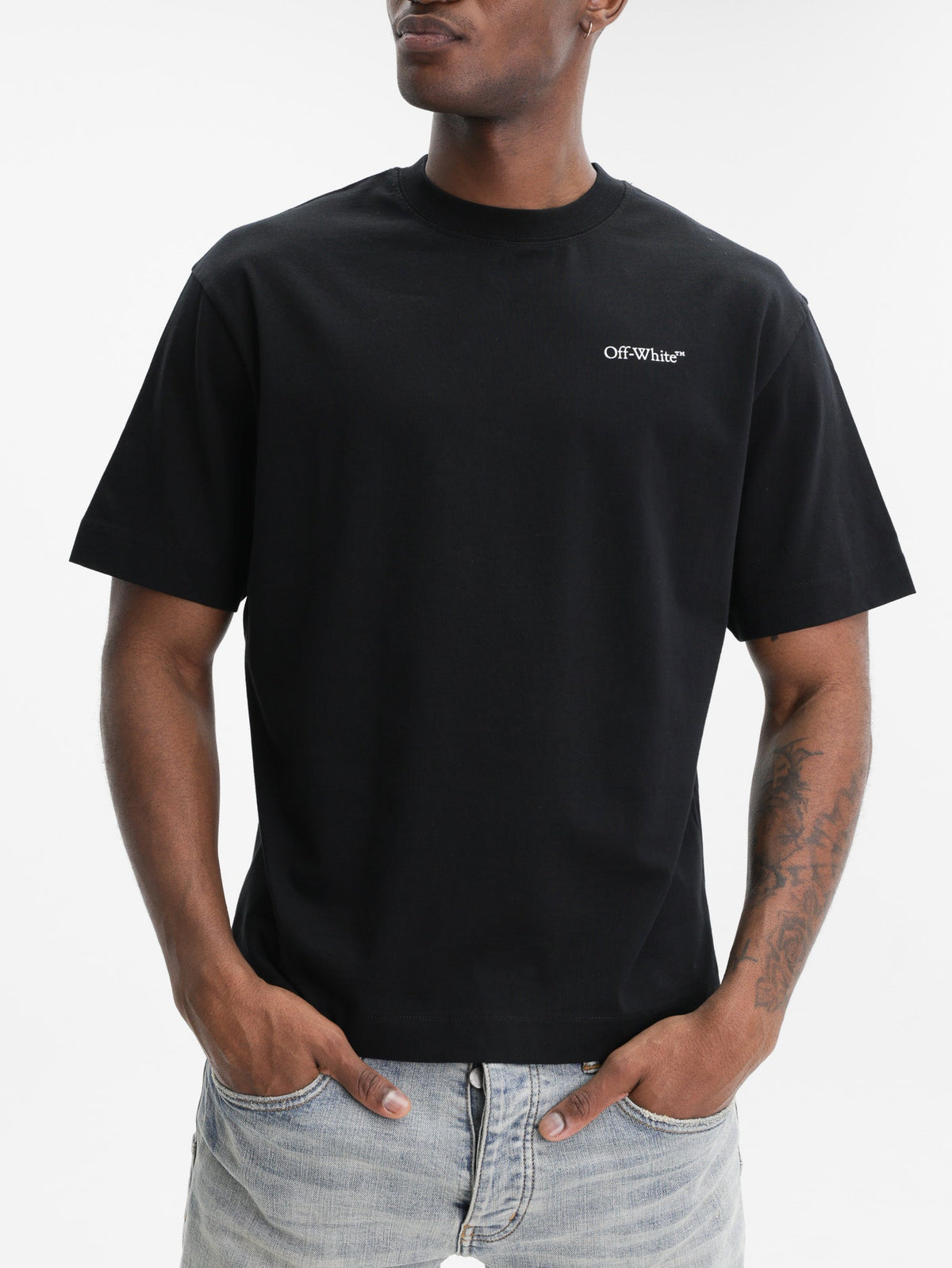 Off - White T-Shirt Half Arrows SS Skate Black