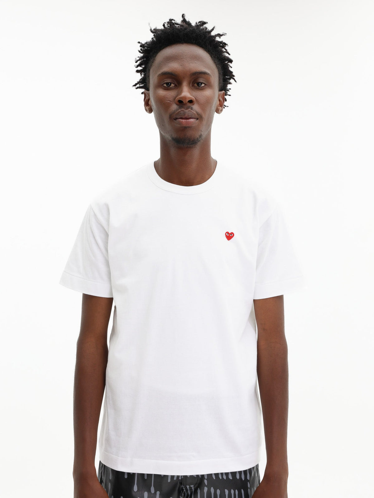 Comme Des Garcons T-Shirt Play Small Red Heart White