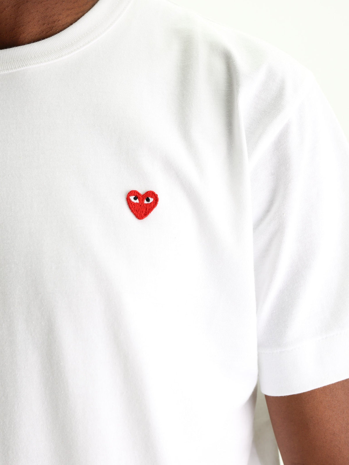 Comme Des Garcons T-Shirt Play Small Red Heart White