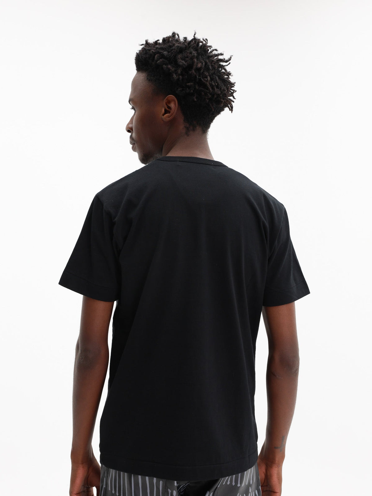 Comme Des Garcons T-Shirt Play Small Red Heart Black