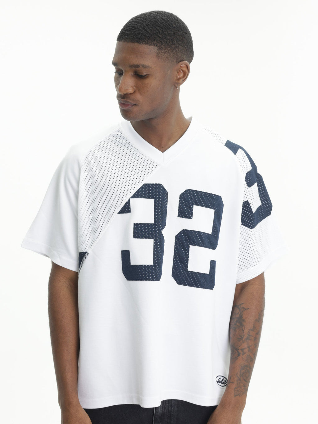 Arte T-Shirt Baseball Print V-Neck White