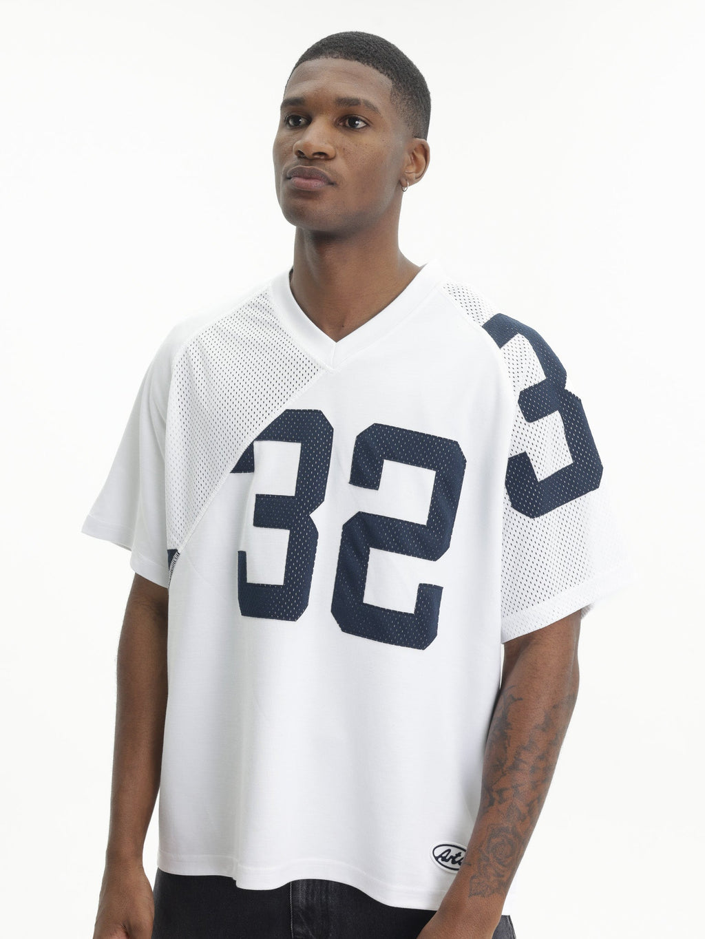Arte T-Shirt Baseball Print V-Neck White