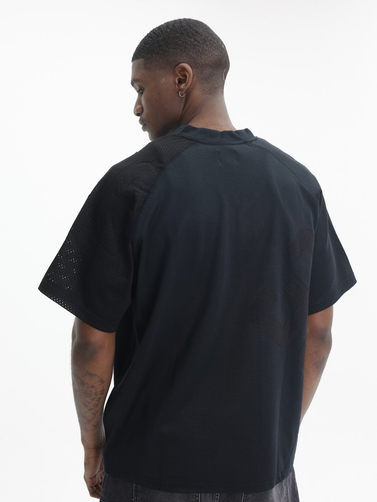 Arte T-Shirt Baseball Print V-Neck Black