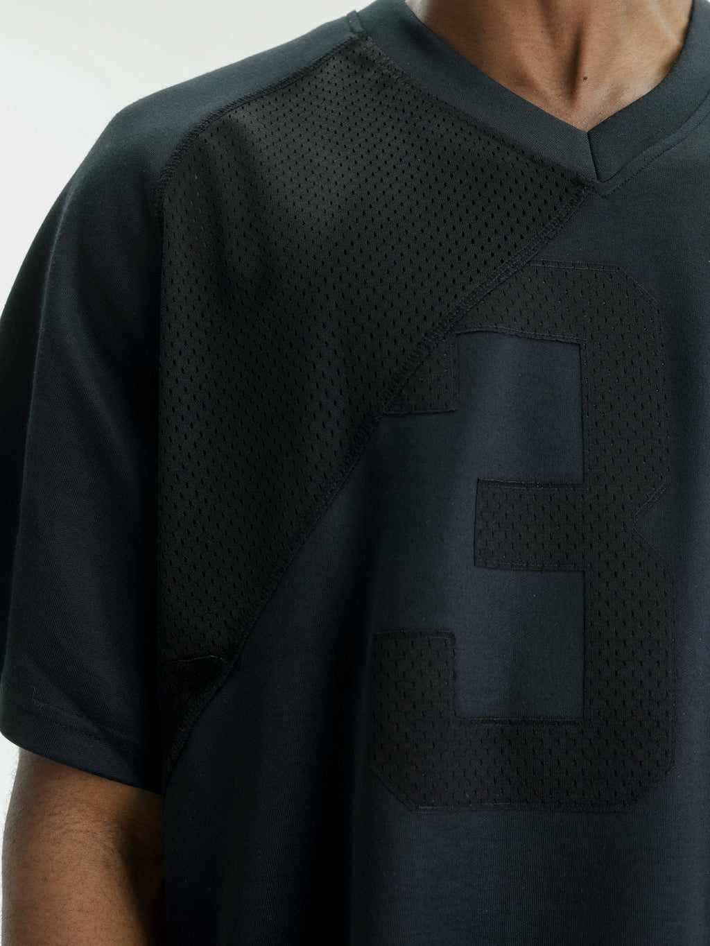Arte T-Shirt Baseball Print V-Neck Black