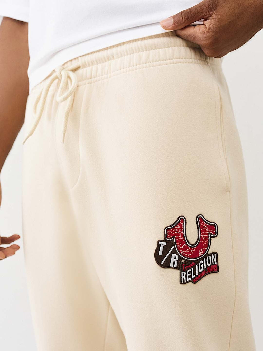 TRUE RELIGION JOGGER EMB PATCH HS FOG