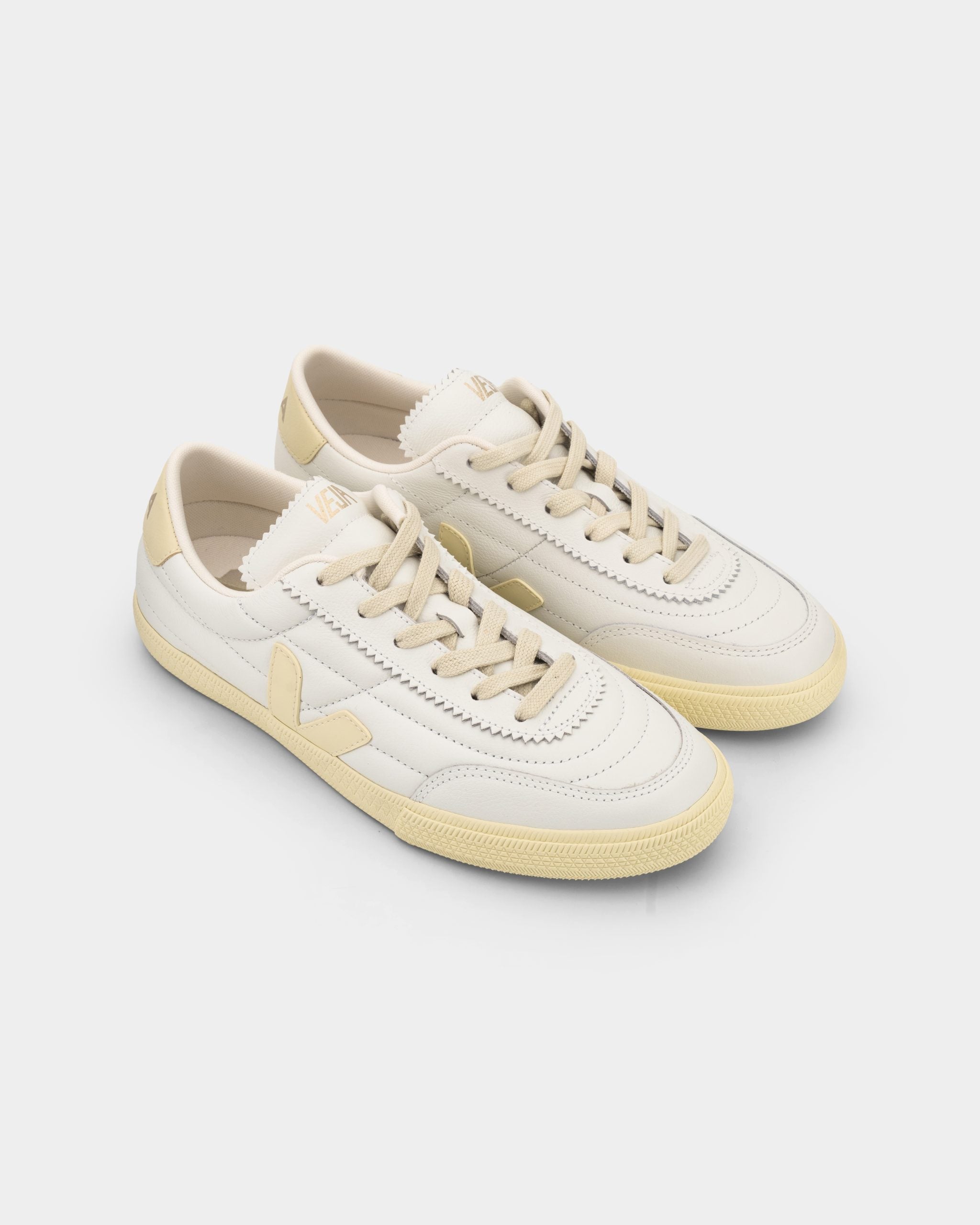 Veja Ladies Paneka O.T Leather Sneaker FU2020709A White Calcaire
