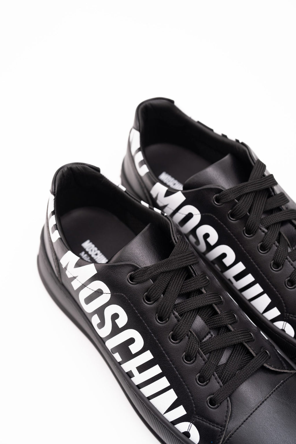(Core) Moschino Ladies Sneakers | MA15994G1OMF0000