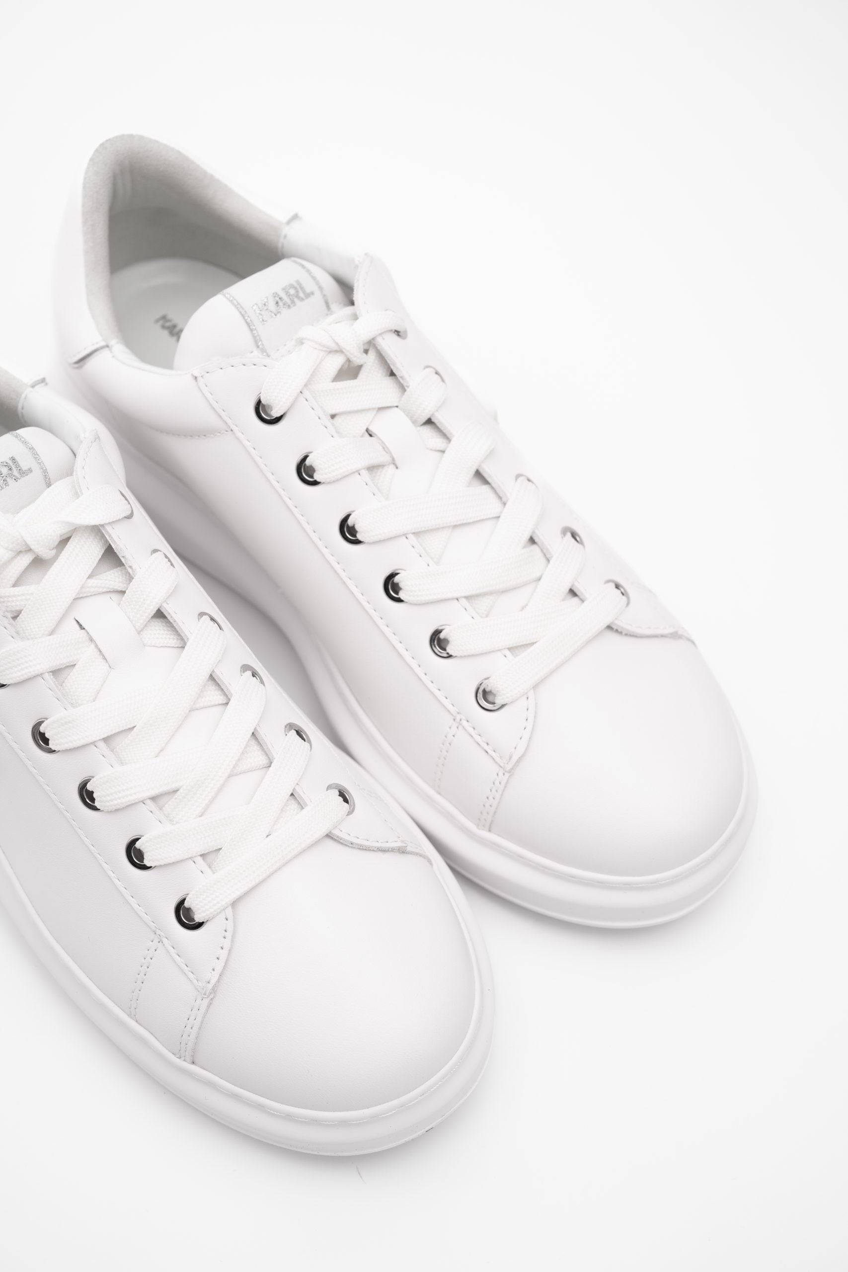 (Core) Karl Lagerfeld Men's Kapri NFT Relief Lo Lace White Lthr/Mono | KL52570N-01W