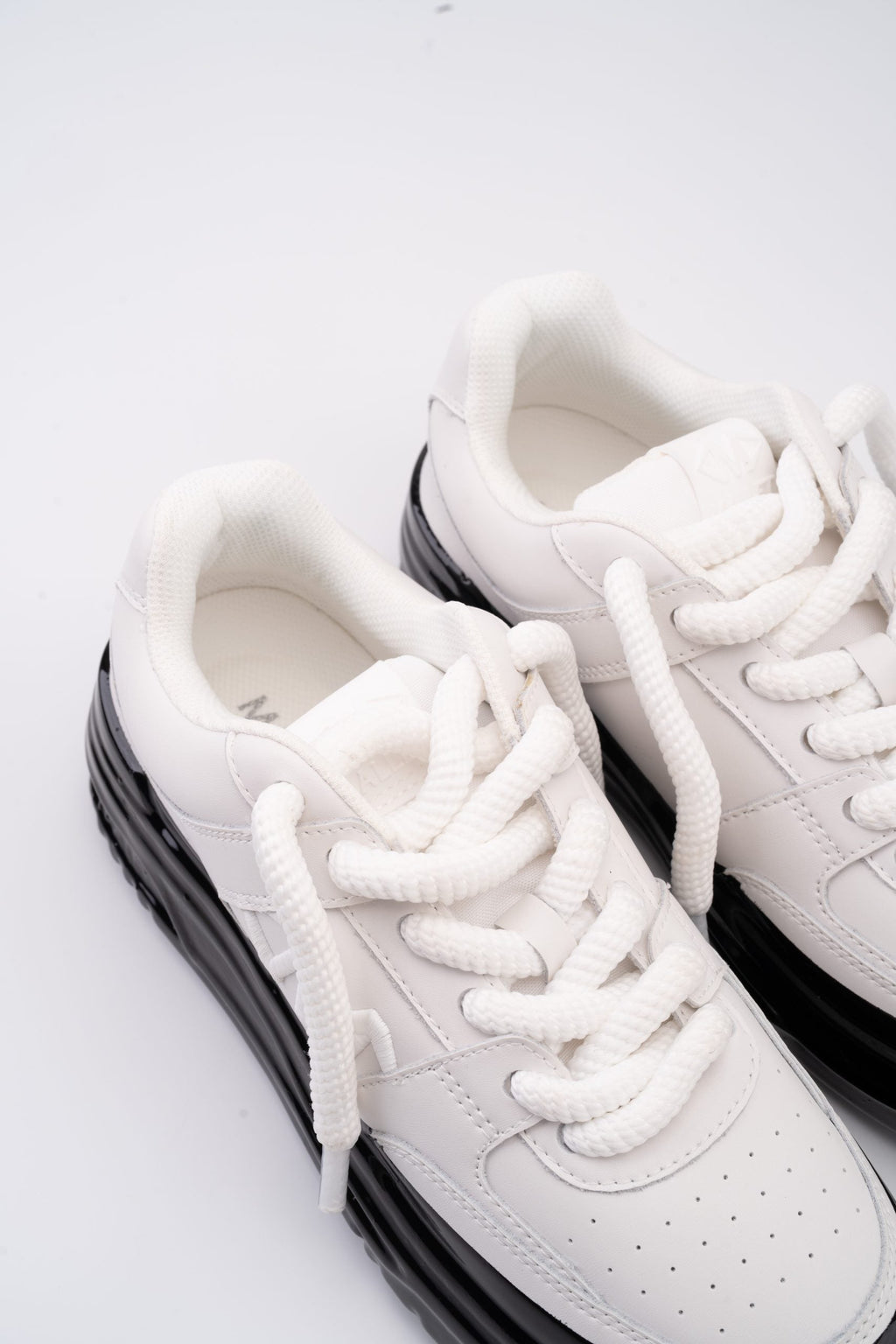 Mallet Men's Clayton Black Dip Sneaker | TE9023-BLK DIP