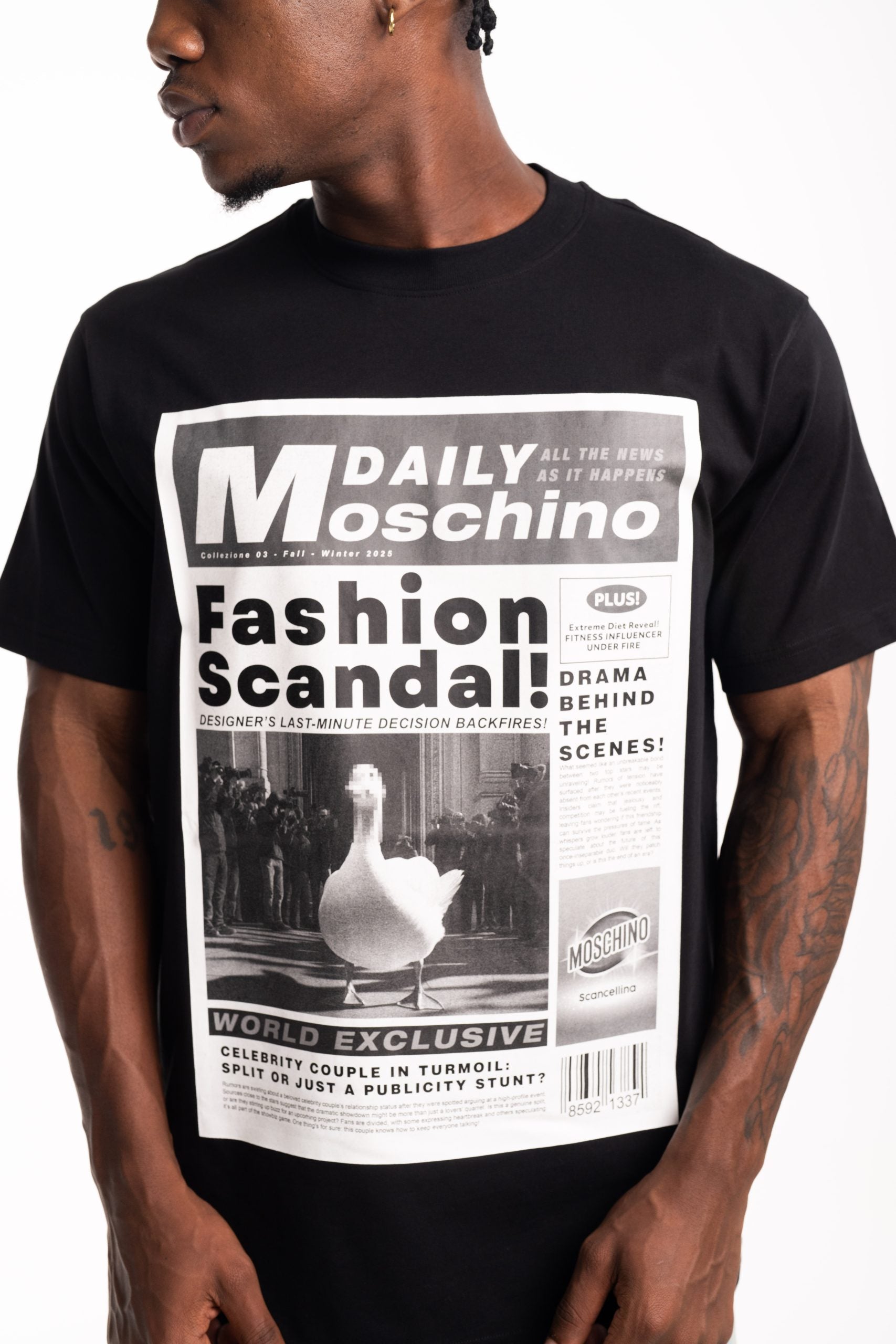 Moschino Men's T Shirt | V0724-5241-1555