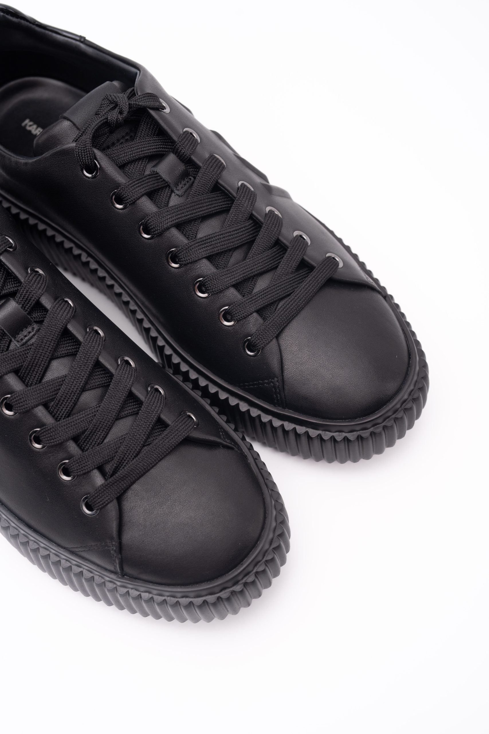Karl Lagerfeld Men's Kaprika Geometrikarl Logo Black Lthr | KL24225-000