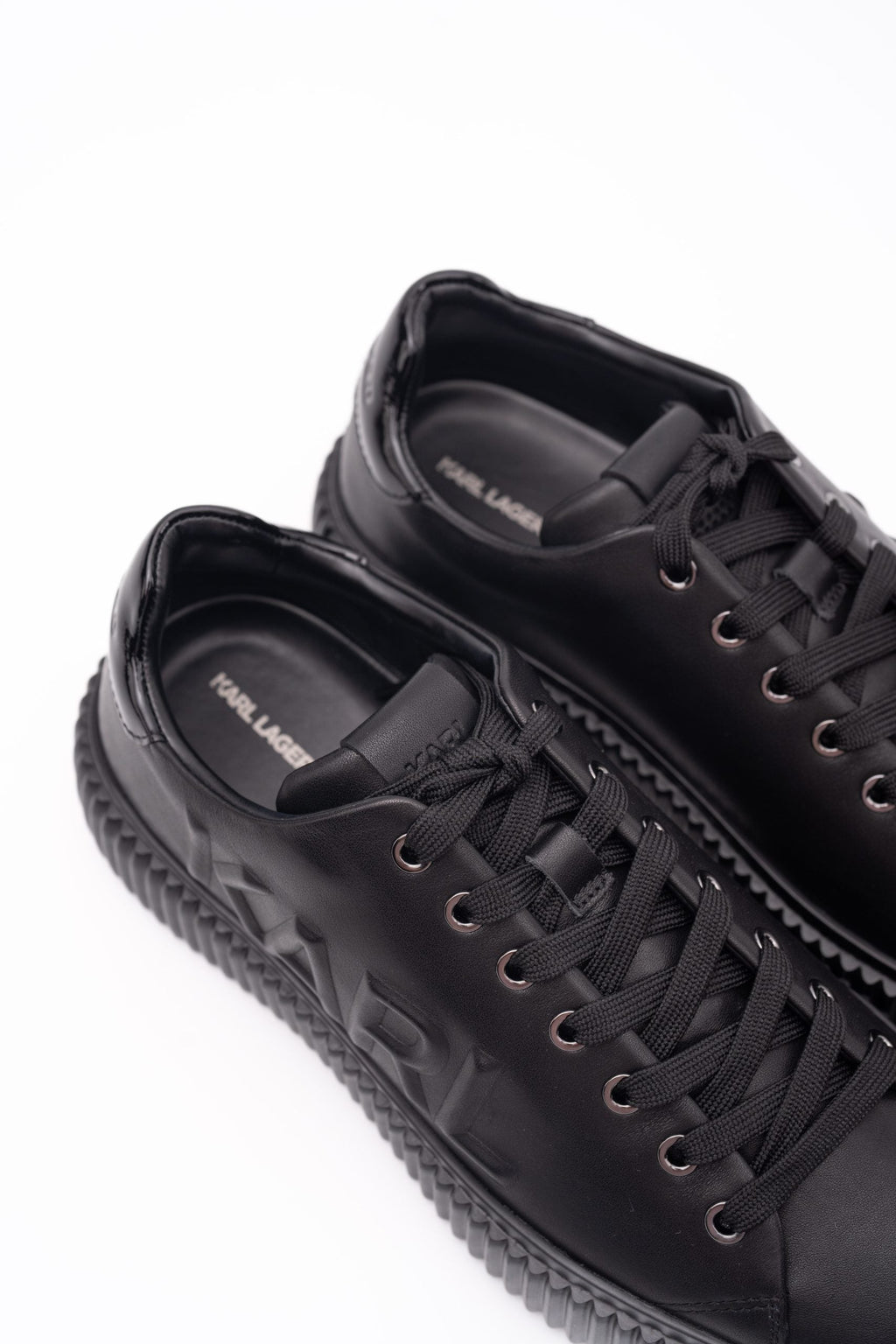Karl Lagerfeld Men's Kaprika Geometrikarl Logo Black Lthr | KL24225-000