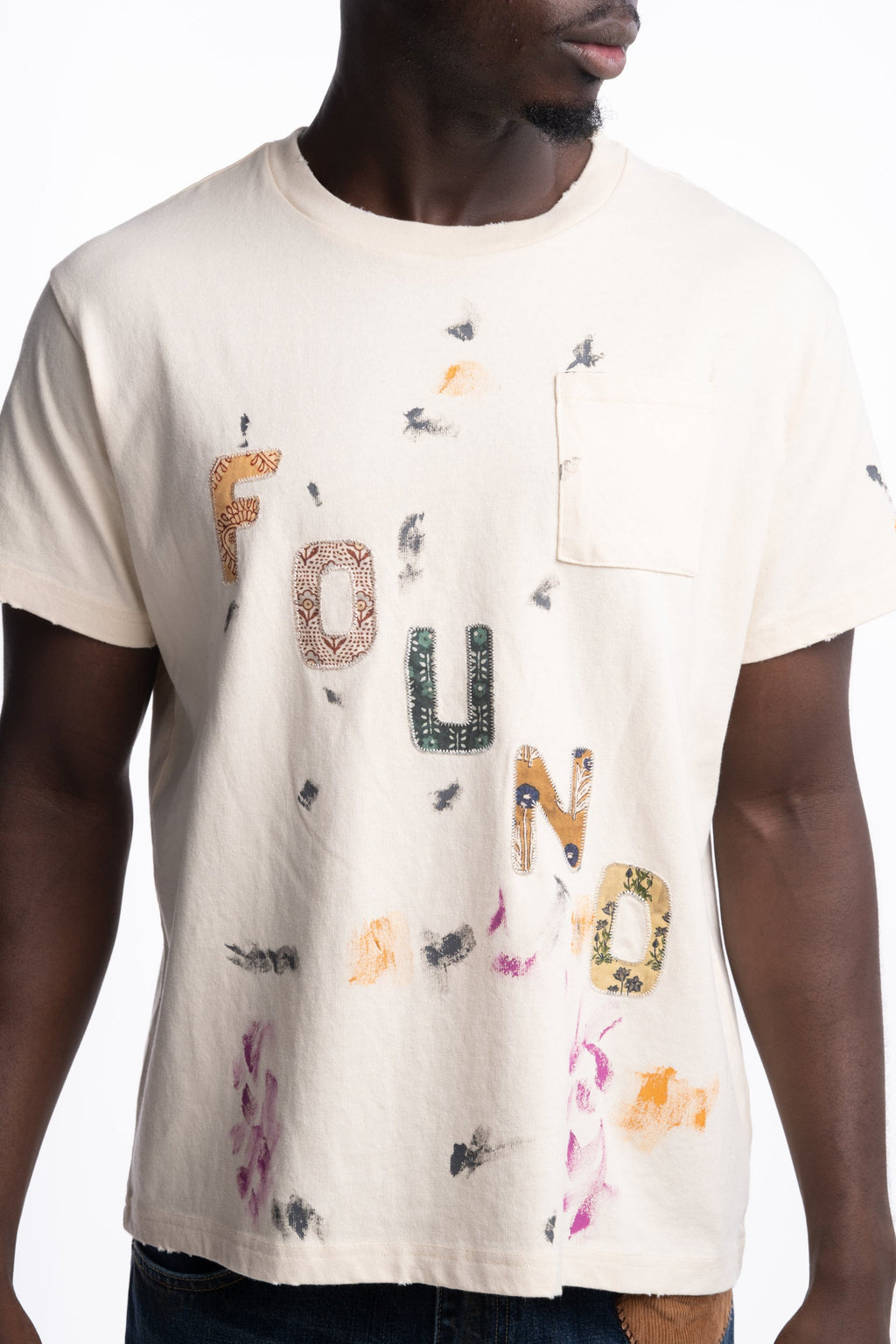 Found Men's Tapestry Logo Paint Tee Washed Off White | FOSS26TT16012-6368