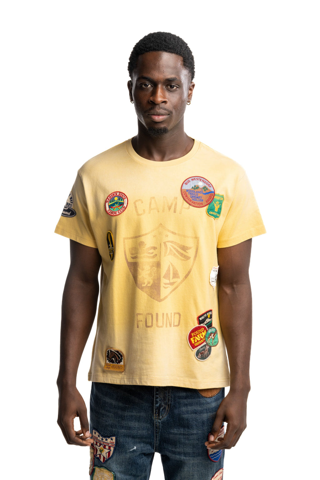 Found Men's Embroidered Patches Camp Tee Washed Yellow | FOSS26TT10012-6365