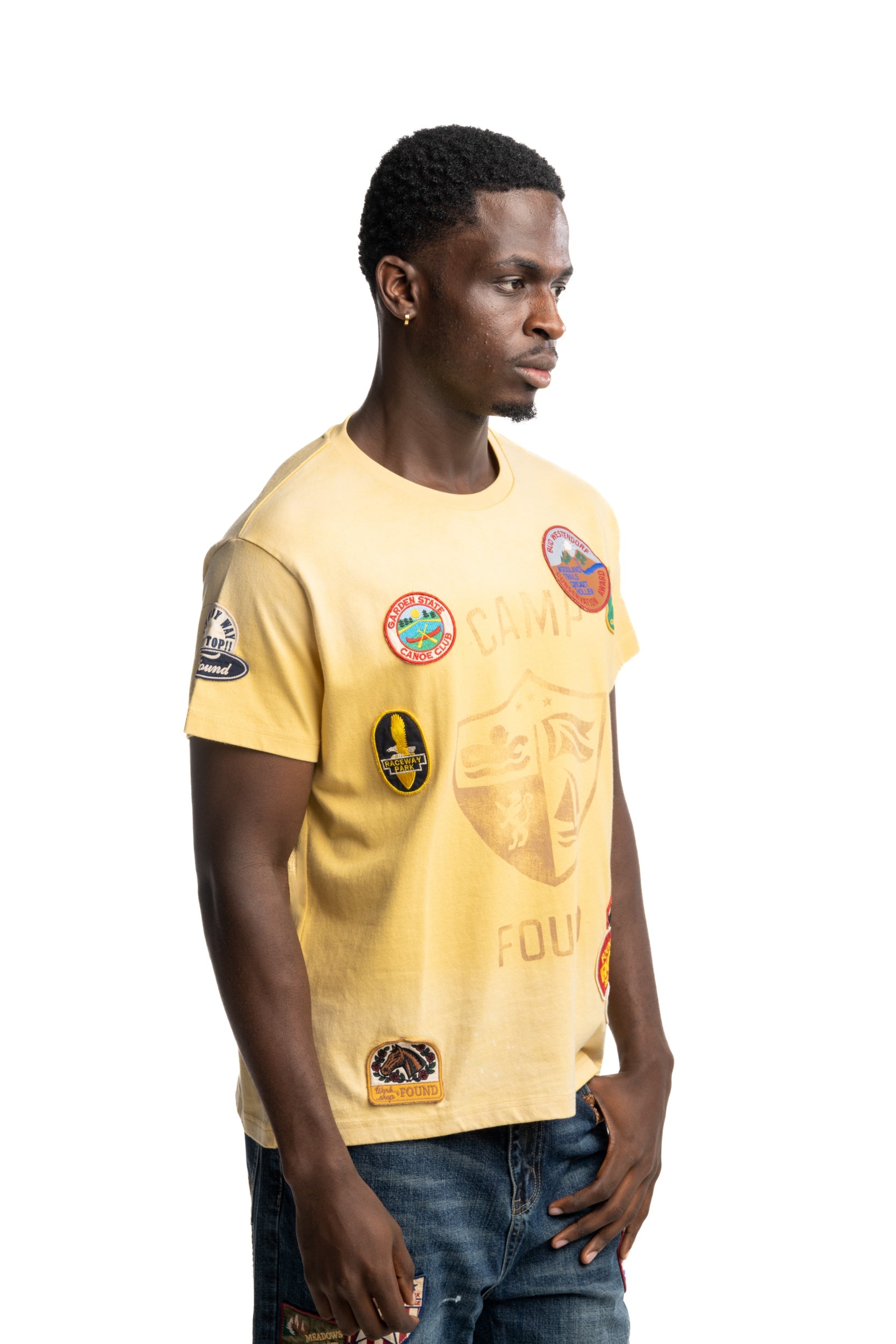 Found Men's Embroidered Patches Camp Tee Washed Yellow | FOSS26TT10012-6365