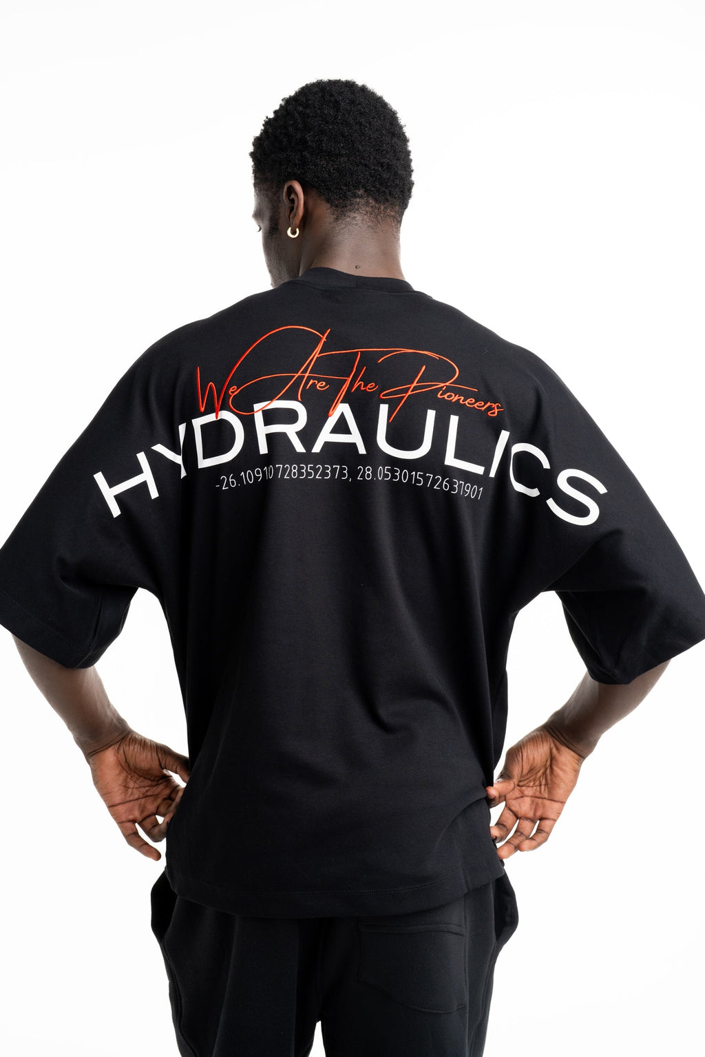 Hydraulics Men's We Are The Pioneers Co-ordinates Super Oversized T Shirt Black |