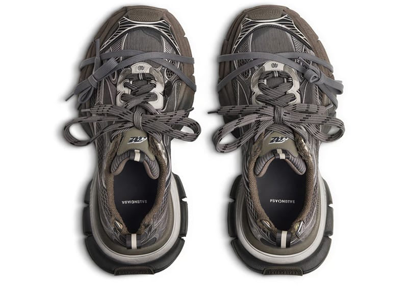BALENCIAGA 3XL Sneaker Worn-Out "Brown"