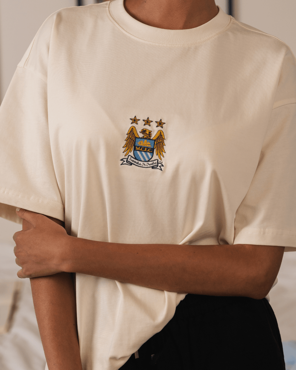 Manchester City Vintage Crest Boxy Tee-Cloud Dancer
