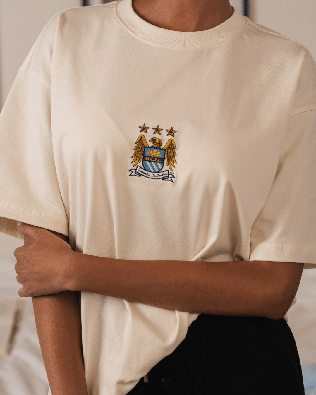 Manchester City Vintage Crest Boxy Tee-Cloud Dancer