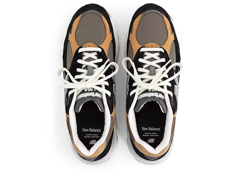 New Balance 990v3 MiUSA Black Tan