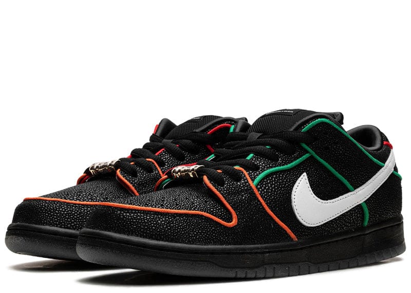 Nike SB Dunk Low Bronx Girls Skate